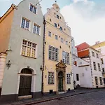 2 Room Old Town Apartment